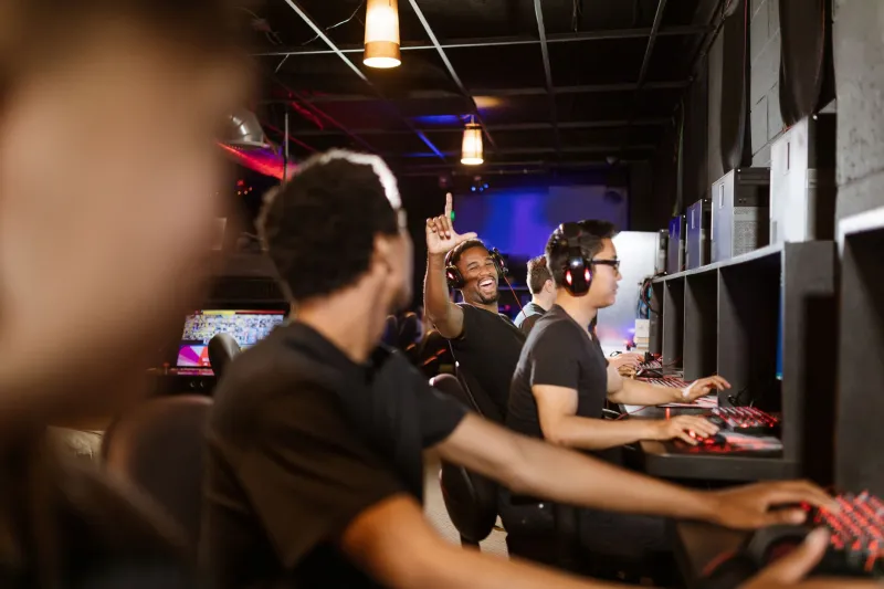 Zocken mit Gleichgesinnten: Die lebendigsten Gaming-Communitys im DACH-Raum 2024
